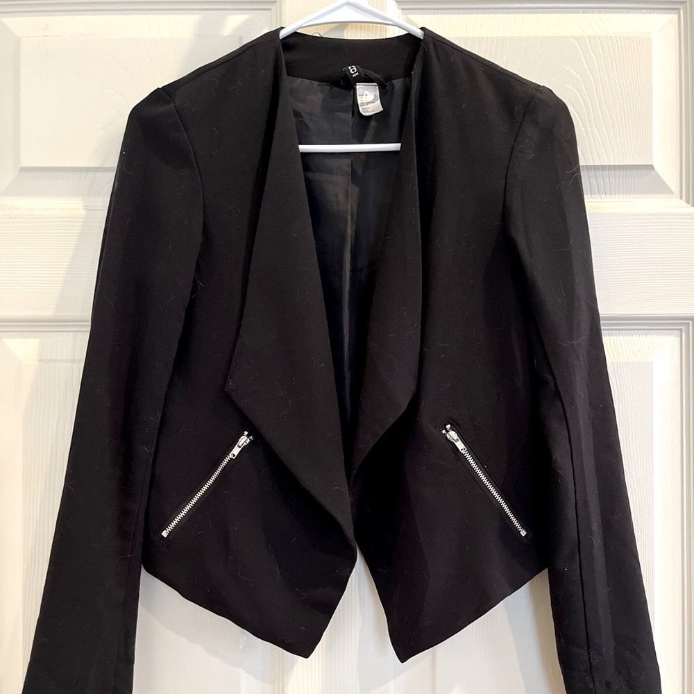 DIVIDED/H&M short black lined blazer